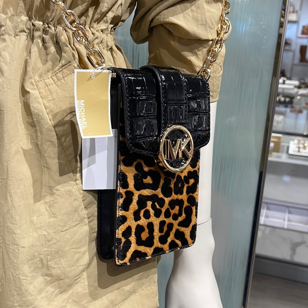 Michael Kors Carmen Small NS Phone XBODY HairCalf
Black Multi - Picture 1 of 16
